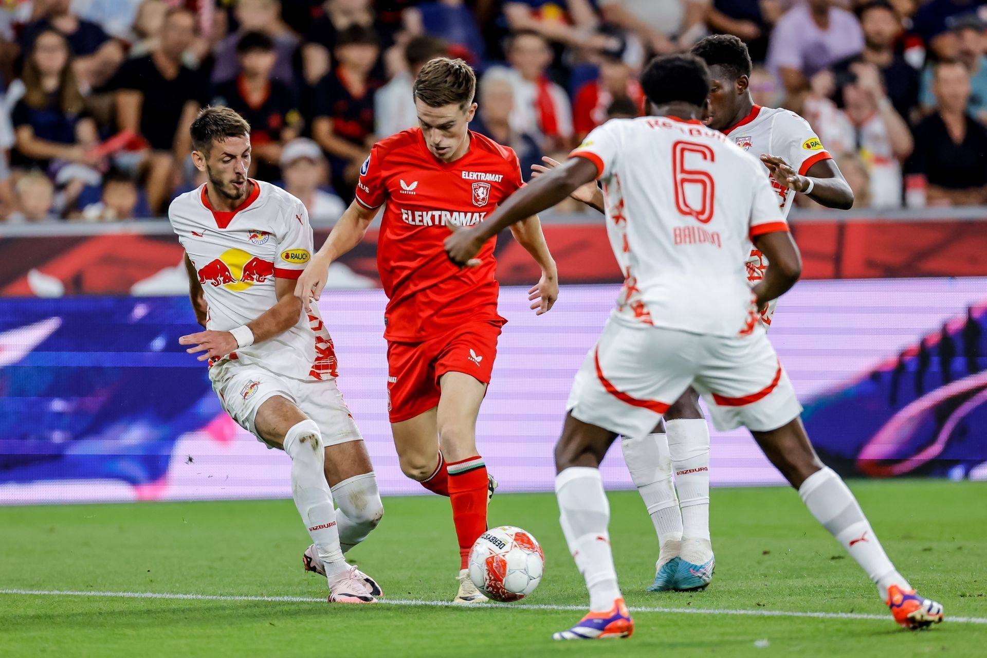 味着她不仅 味着她不仅